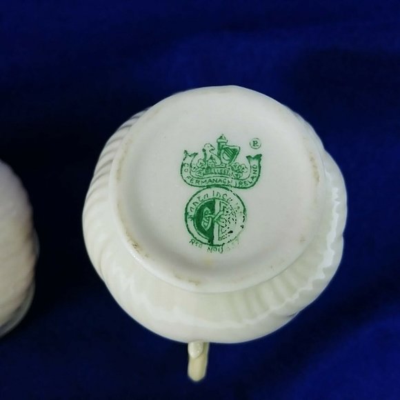 Belleek Sugar Creamer Set Ribbon and Bow Vintage Set Made in Ireland - Picture 9 of 11